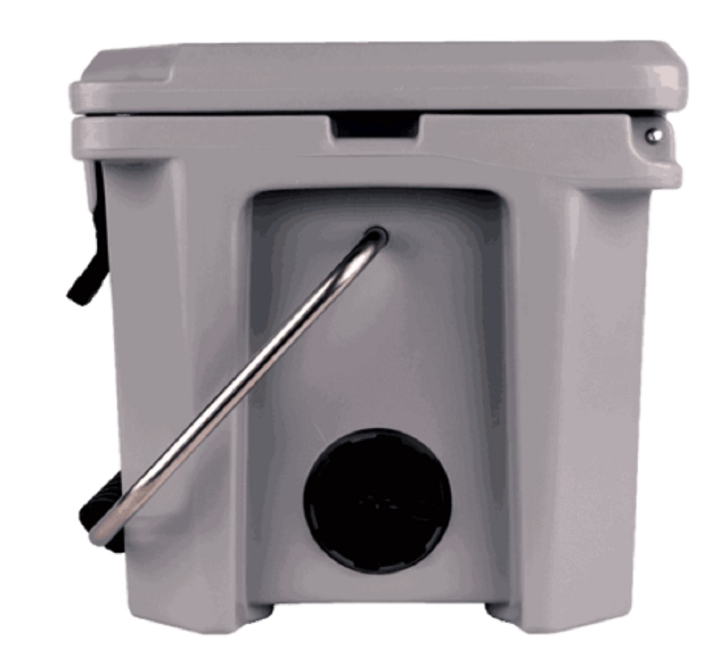 Grizzly 20 quart Cooler in Gray