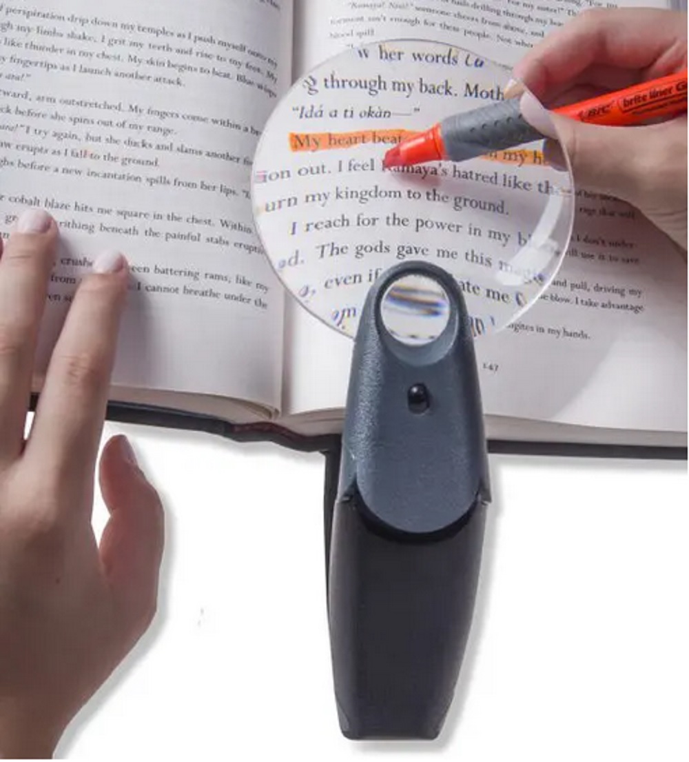 FH-25 FreeHand™ lighted magnifier