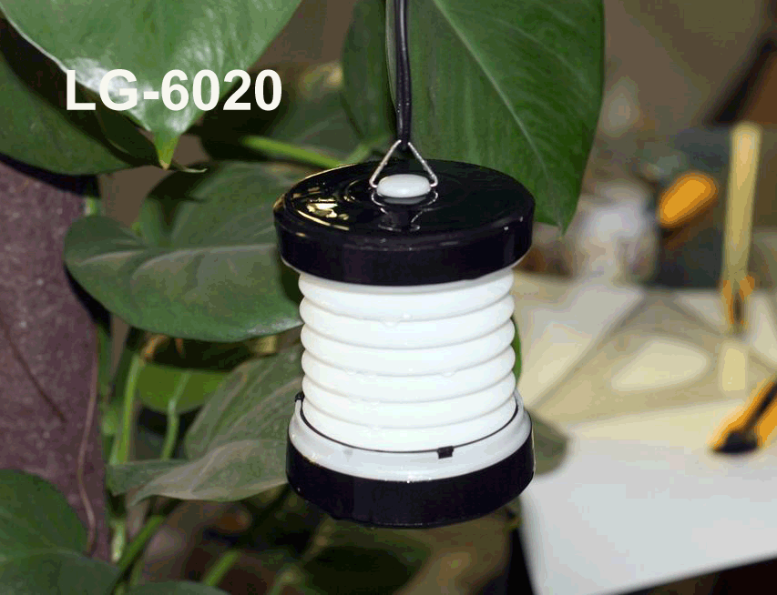 Rainproof Telescopic Camping Lantern - Hand Crank