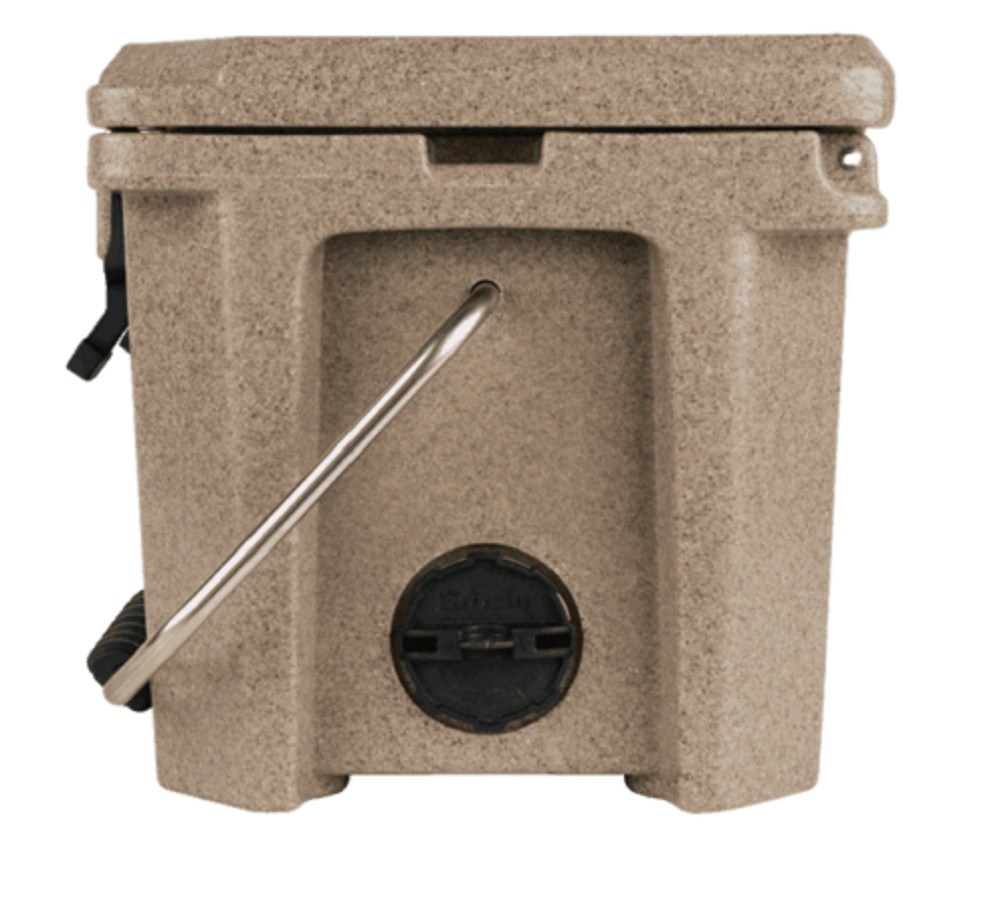 Grizzly 20 quart Cooler in Sandstone