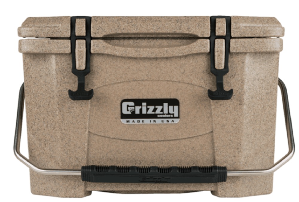Grizzly 20 quart Cooler in Sandstone